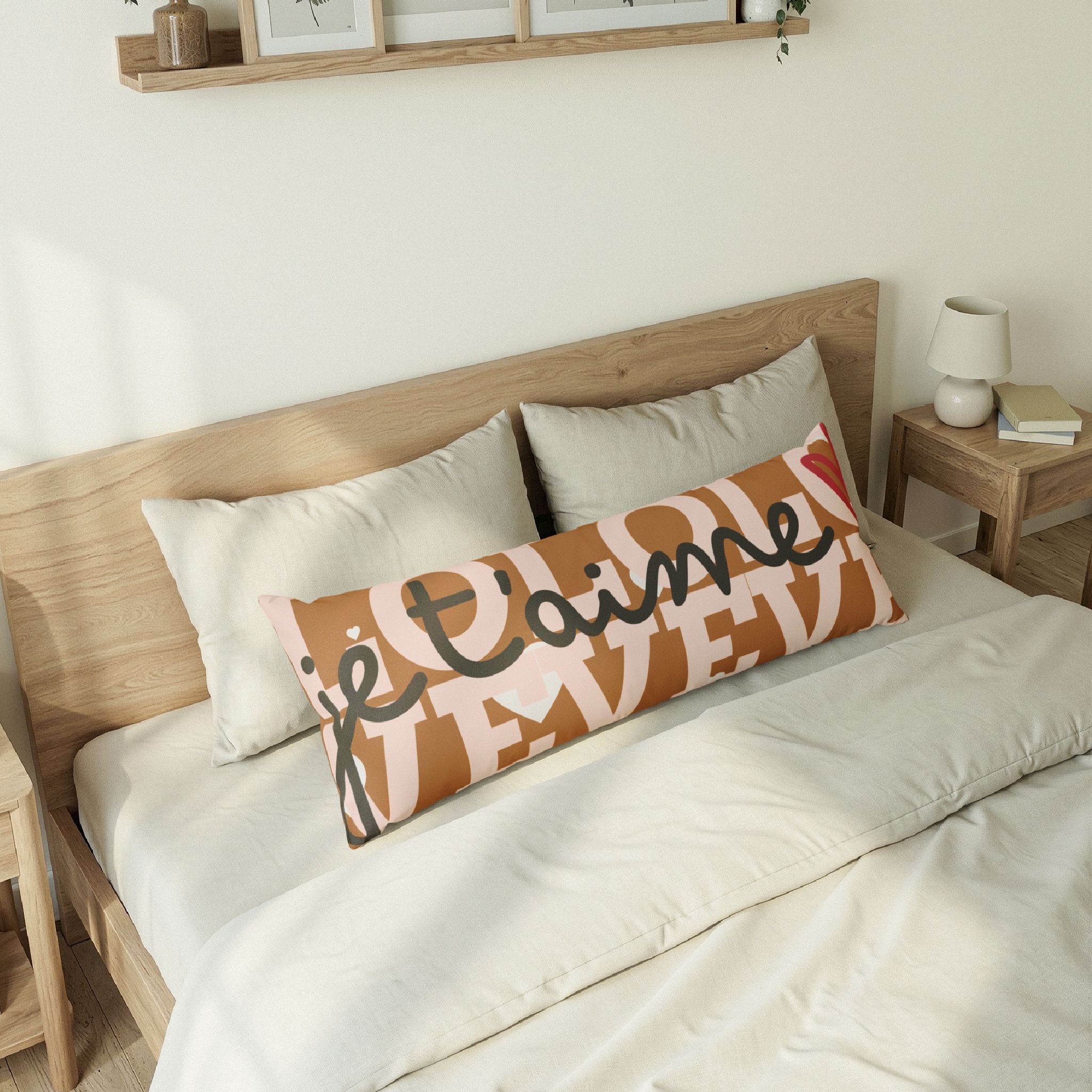 Je t’aime home gift – Body pillow, tan | eKuumeArt