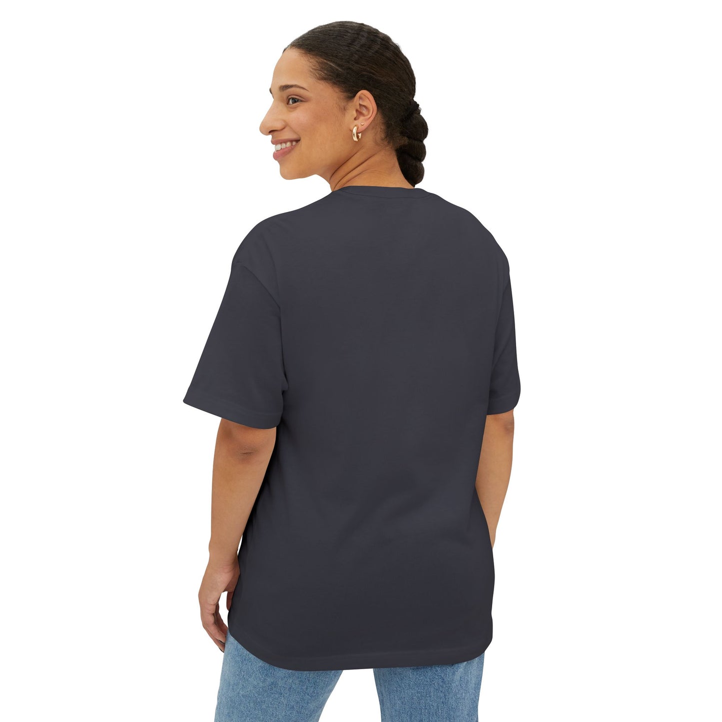 Woman wearing dark grey tshirt – back view.
