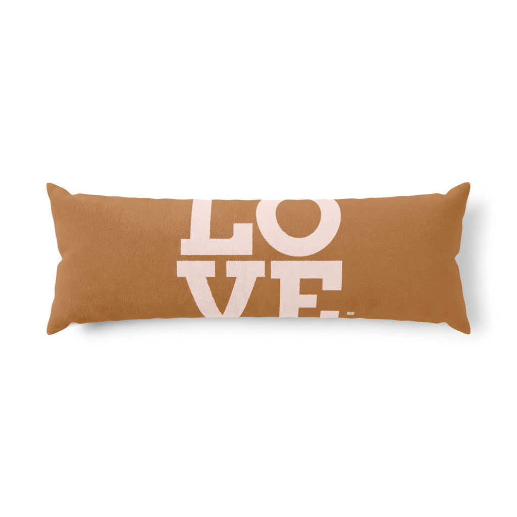 Je t’aime home gift – Body pillow, tan | eKuumeArt