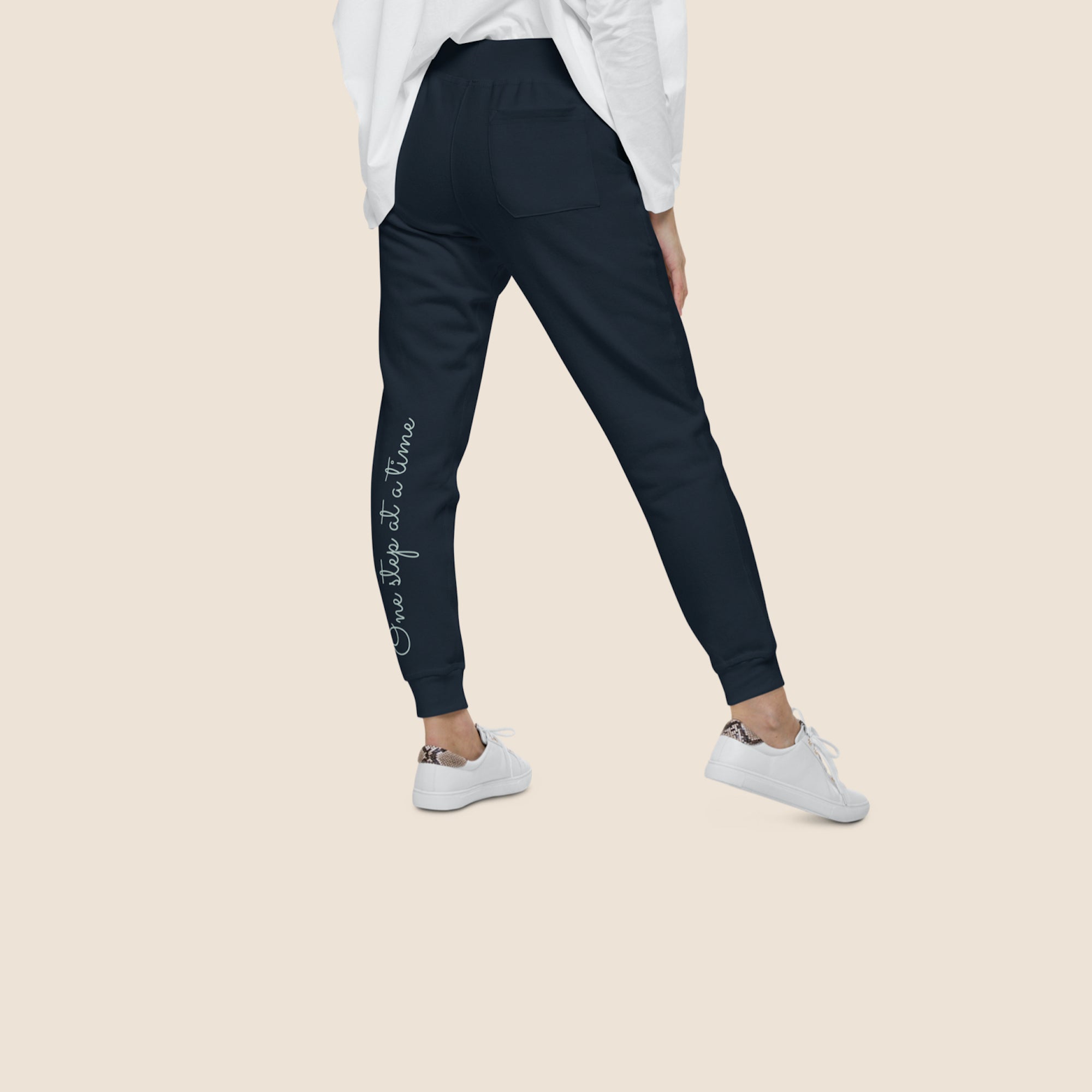 Walking by Faith apparel – Unisex fleece sweatpants | eKuumeArt