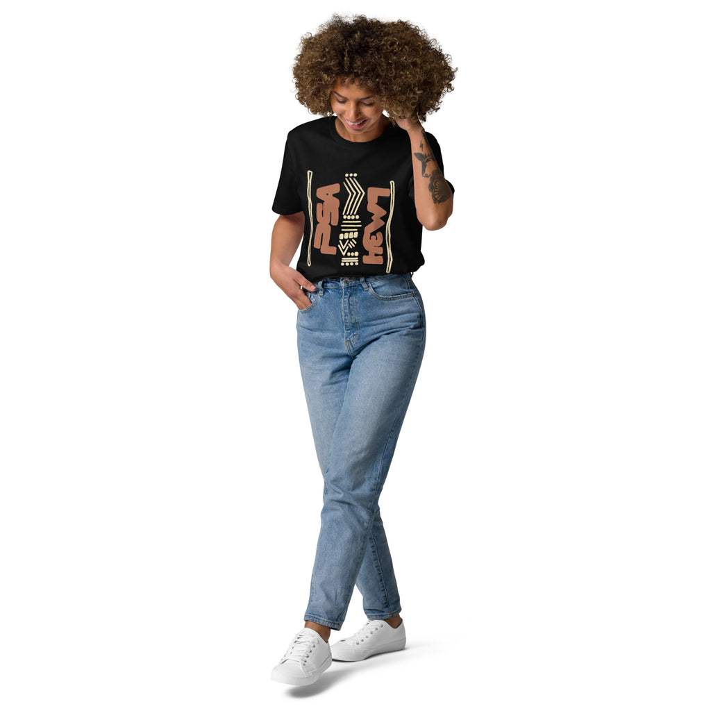 Woman wearing a black organic cotton t-shirt with hand-drawn design | eKuumeArt.